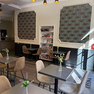 *** Hotel Regina Boutique France